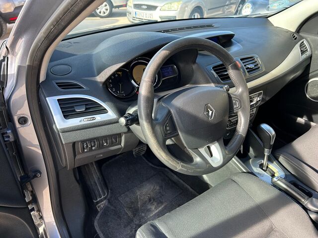 RENAULT MEGANE DYNAMIQUE 2.0 AUTO SPANISH LHD IN SPAIN 76000 MILES SUPERB 2008